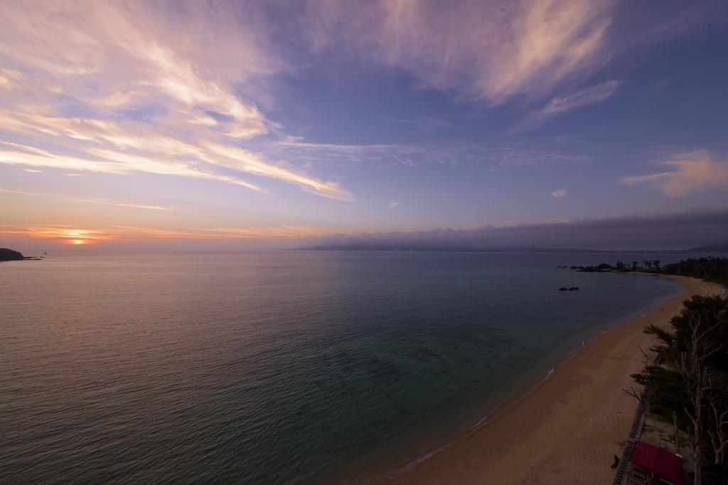 Best Western Okinawa Kouki Beach Наго Екстериор снимка